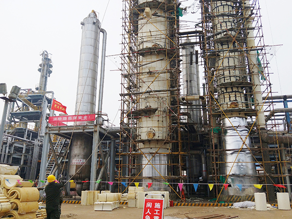 1606728178338695.jpeg C1至C3塔新的保冷材料更換工作穩(wěn)步進(jìn)行.jpg