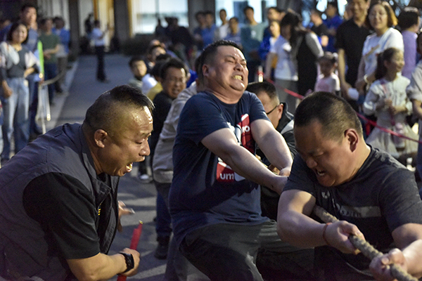 1682060269831686.jpeg 渭化集團(tuán)2023年職工拔河比賽14.JPG